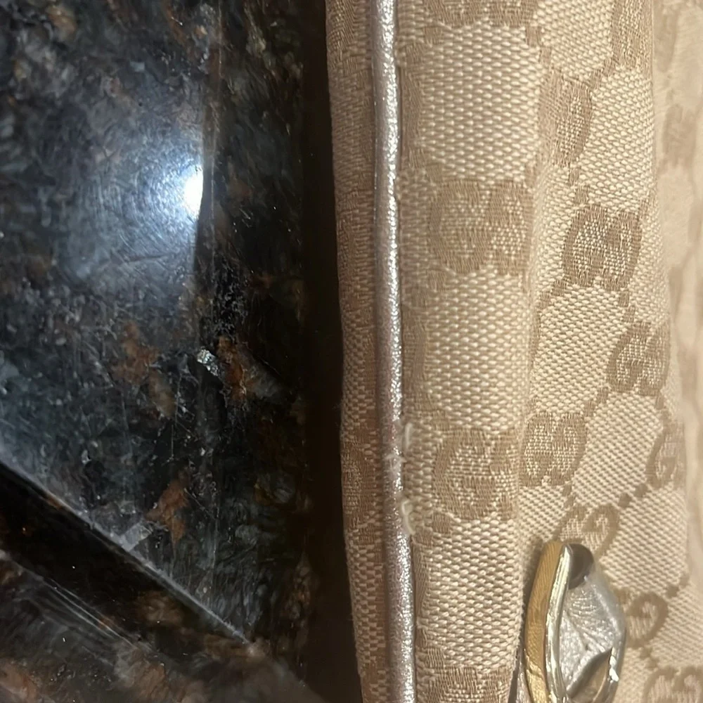 Gucci cross body/with metallic trim in champagne gold - Picture 7 of 16